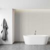 A Rocko falburkolat Mandula szín 0564 fürdőszobában egyszínű falpanel hatalmas táblákkal